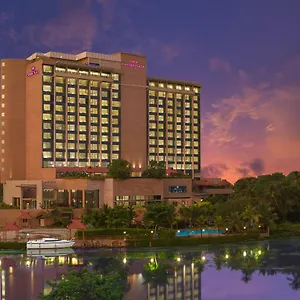 Crowne Plaza By Ihg Hotel Kochi